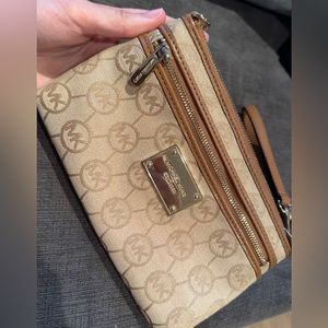Michael Kors Pochette\ Wristlet